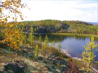 Тутончана в нарядах златокудрой осени.